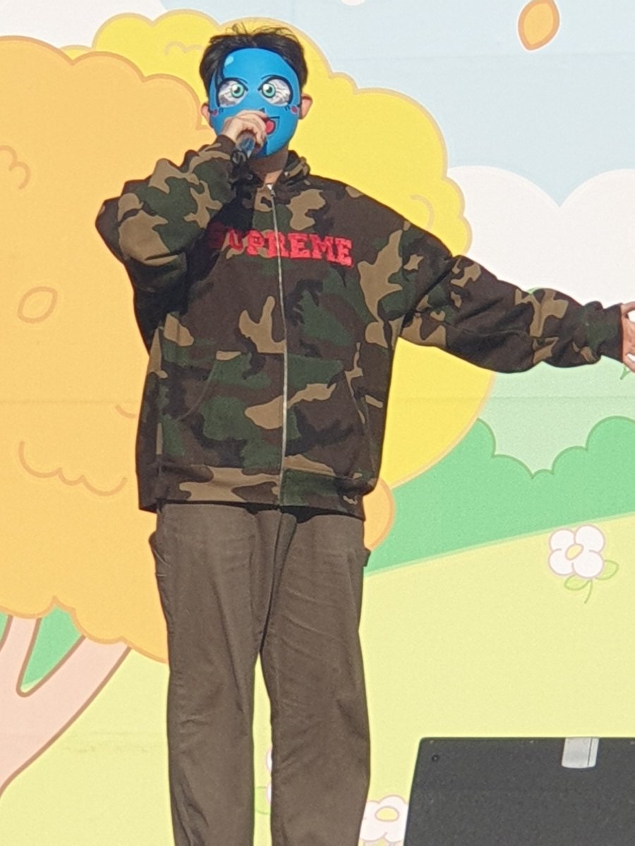 어제 바람땜에 깐머 된 ㅆㄹㅇ
카페에만 올리자니 아까워졌어요