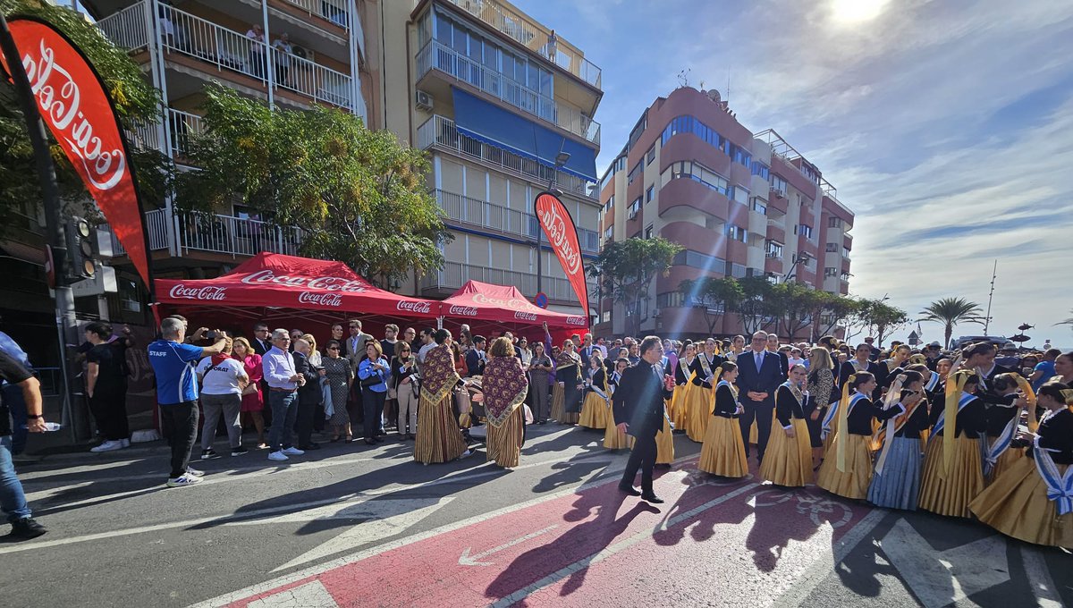 🔥Celebrando lo nuestro
<a href="/CocaColaEP_es/">Coca-Cola EP Iberia</a> presente en lo que nos hace únicos, Fiestas Mayores de #Benidorm 🎉
Ayer celebramos la 1ª Mascletà con el sabor premium de #RoyalBliss #AromaticBerry.
¡Orgullo local y compromiso con lo nuestro! 💚
 #CostaBlanca #FreedomToMix