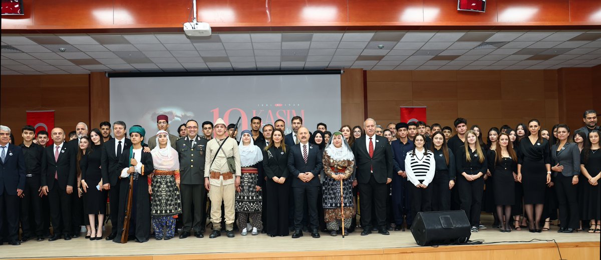 📍 Adıyaman Valiliği

Hayatı boyunca sürdürdüğü bağımsızlık, özgürlük ve çağdaşlaşma mücadelesinde gücünü Türk Milleti’ne olan inanç ve güveninden alan Gazi Mustafa Kemal Atatürk, sadece bir lider değil; aynı zamanda bir milletin yeniden doğuşunun sembolüdür.

Ebediyete