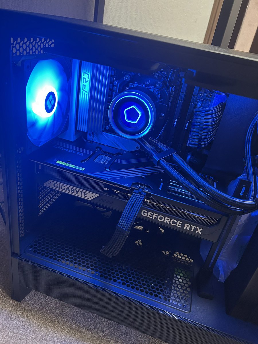 bulletjda's tweet image. PCが初期不良×3回発生して、その間に保証切れて対応不可になったので、新しくPC新調しました！

ジョカーさんのビルドゲーミングラボが急にも関わらず対応して貰いました😭ありがてぇ‼️