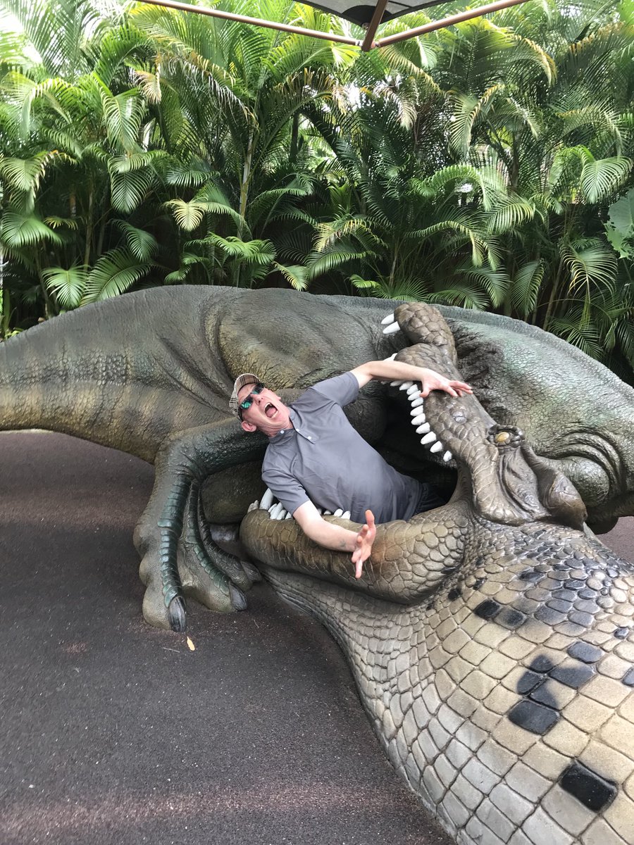 Simon Edwards tweet media