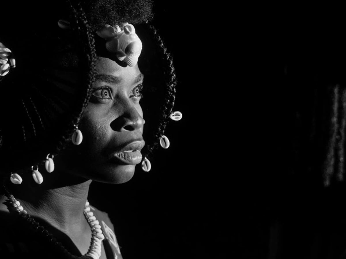 シメギウム tweet media