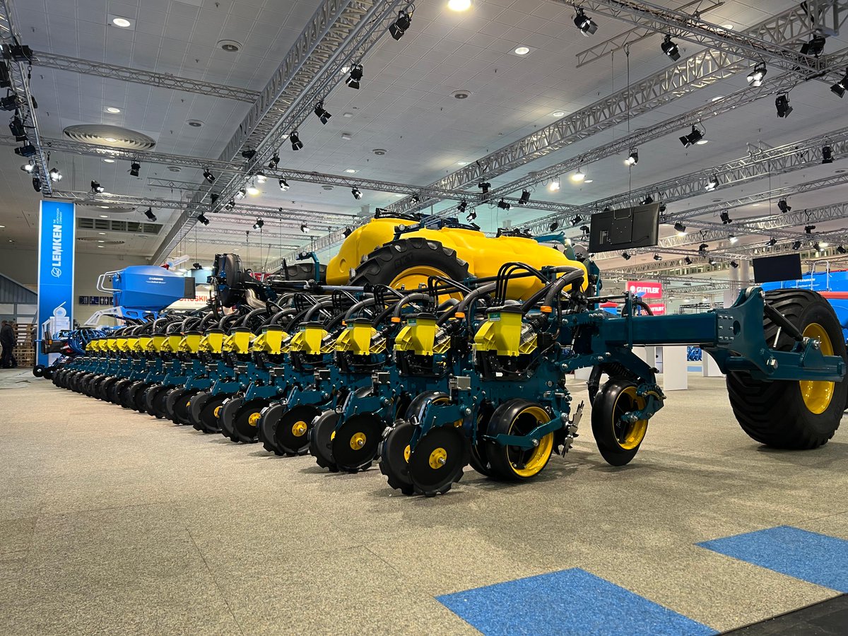 Equalizer_SA's tweet image. We’re at AGRITECHNICA  2025! Come visit us to see the latest innovations and connect with our team. See you in Hannover!
 📌LEMKEN  - Pavilion 11, Booth B51
📅 9-15 November, Hannover, Germany
#equalizer #equalizerplanters #PrecisionPlanting #planters #sa #agriculture…