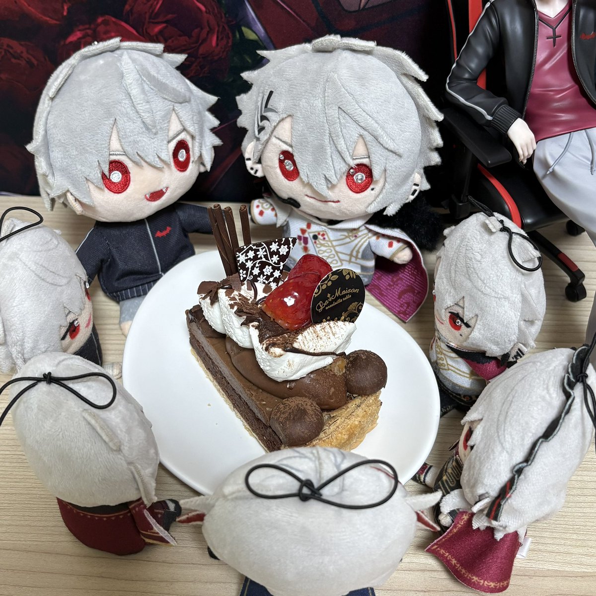 MiMi_winter1's tweet photo. #葛葉誕生祭2025
- ̗̀ 🎂𝐇𝐚𝐩𝐩𝐲 𝐁𝐢𝐫𝐭𝐡𝐝𝐚𝐲🎂  ̖́-
集合写真からのケーキﾑｼｬ https://t.co/w2z7bO004R