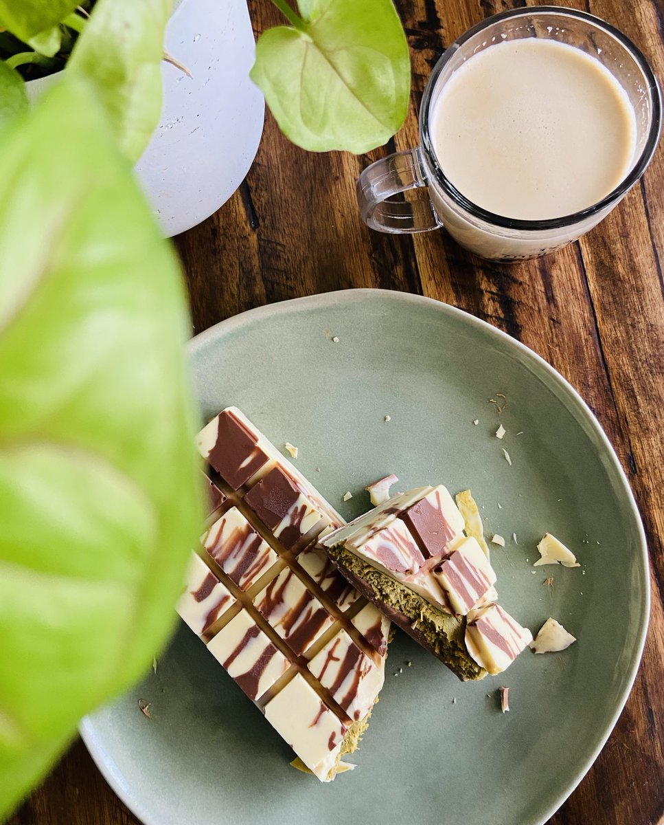 שוקולד דובאי לאחיין המהמם שלי 🍫