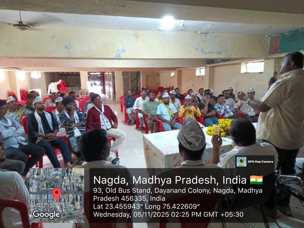 JSTomarAAP's tweet image. आम आदमी पार्टी द्वारा जारी मध्य प्रदेश जोड़ो अभियान के तहत वरिष्ठ पार्टी नेता प्रिंस अर्पित कंडुला द्वारा उज्जैन के नागदा में की गई जनसभा ।

गत दिनों शुरू हुए मध्य प्रदेश जोड़ो अभियान की श्रृंखला में आयोजित सभाओं में ये थी चालीसवीं  जनसभा। @ArvindKejriwal 
@msisodia…