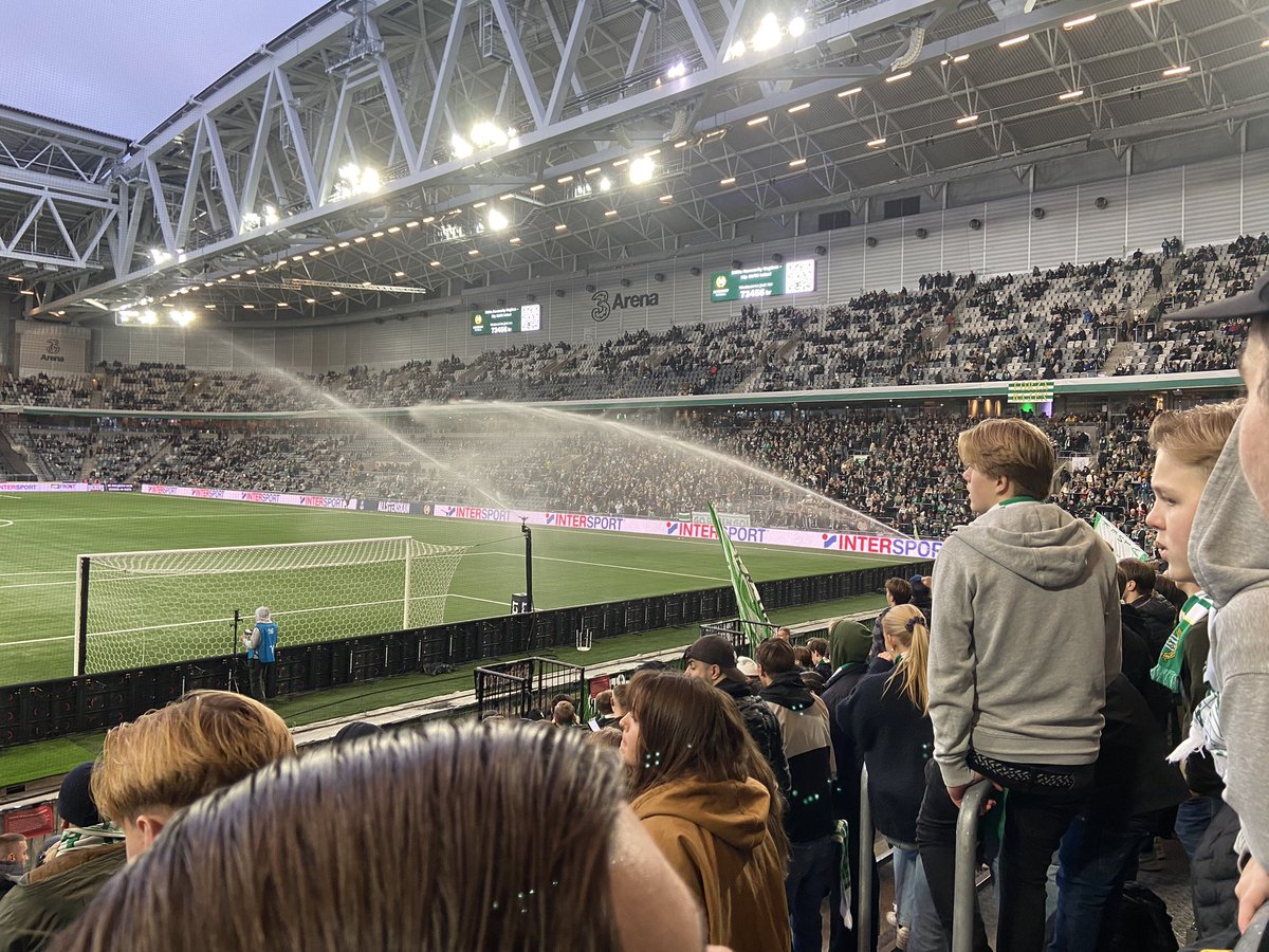 davidpavift's tweet photo. Tele2/3Arena 9/11-2025
Hammarby IF - IF Elfsborg
3-0 Allsvenskan 
Last game of the season. 
#groundhopping #hammarbyif #ifelfsborg https://t.co/PjN9tTmyEY