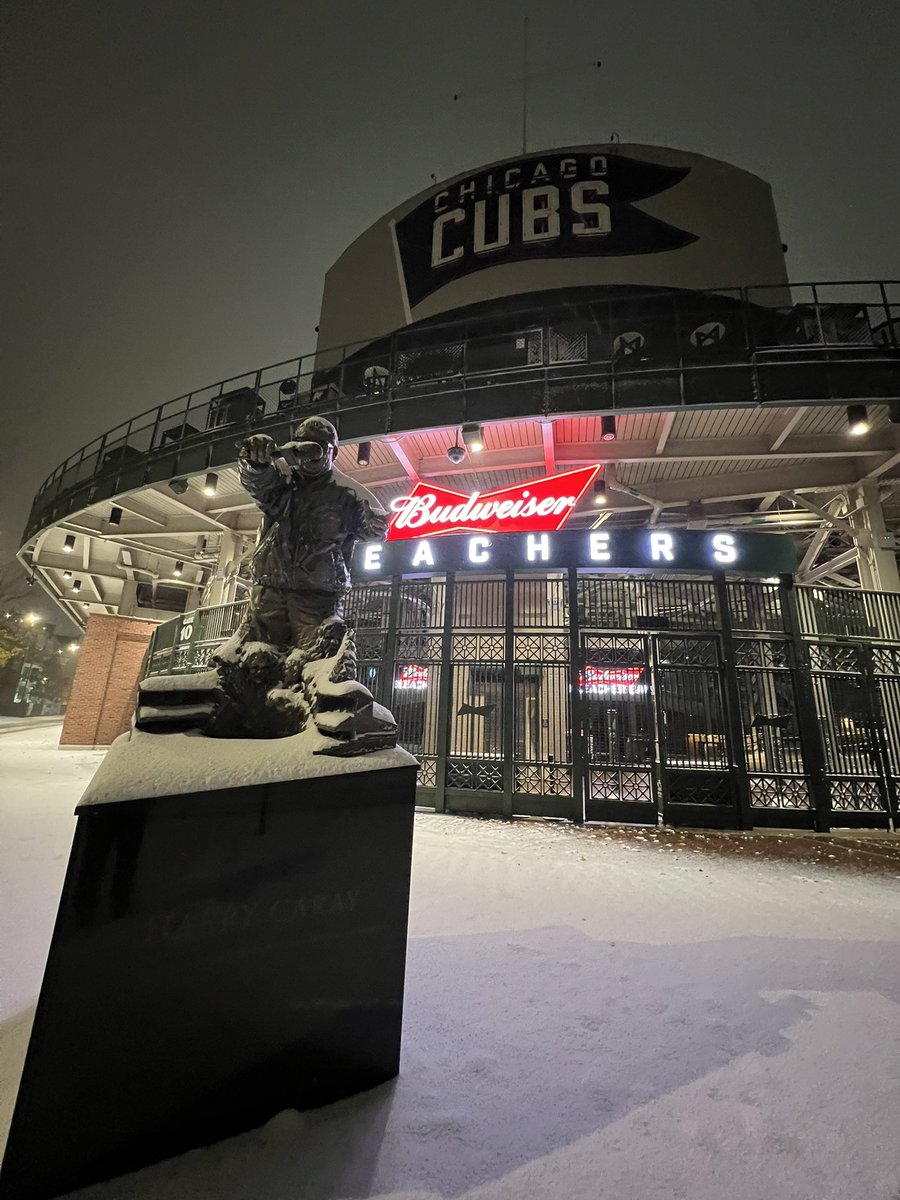 First snow of the season in Chicago. 2am at Wrigley Field ❄️