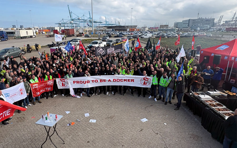 dadder_mesa's tweet image. Rotterdam Liman İşçilerinin Grevi Kazanımla Sonuçlandı
dadder.org/tr/2025/11/rot…
