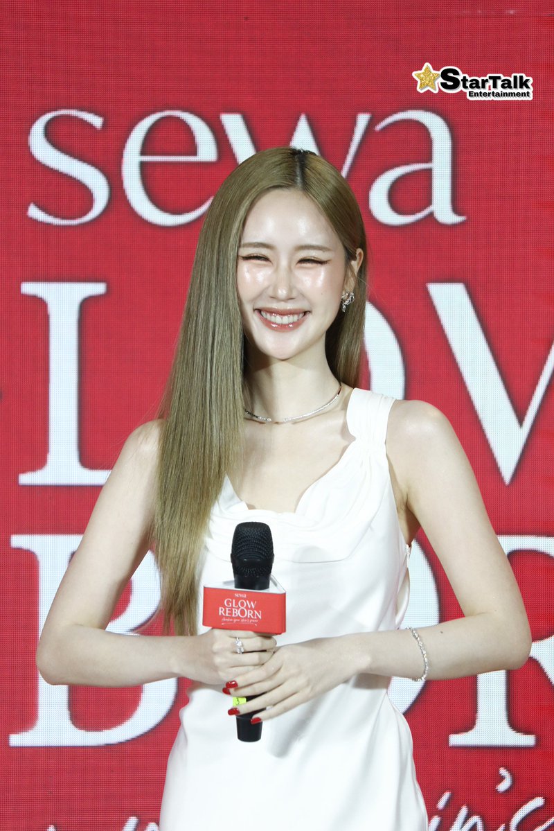 startalkent's tweet image. &quot;เจนเย่ - เมธิกา  จีรนรภัทร&quot;  พรีเซนเตอร์คนใหม่ของ Sewa สวยใสสมมงที่สุด ในงานสุดยิ่งใหญ่ &quot;Sewa Glow Reborn - Awaken Your Skin&apos;s Power&quot;

#SewaGlowReborn #SewaThailand #CelltoCellRecovery #saynsewaAuqute #SewaxJaneeyeh
