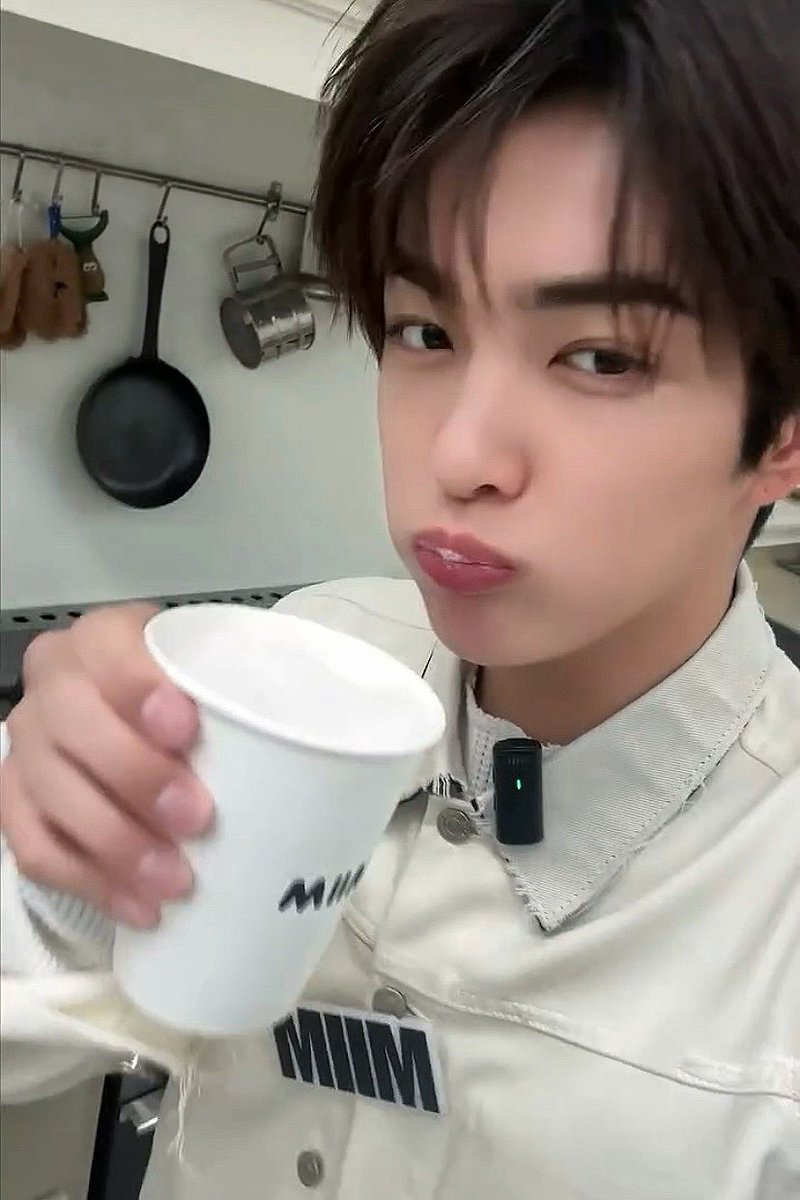 ahnkeonhopics's tweet image. CUTIE 

#KEONHO #건호