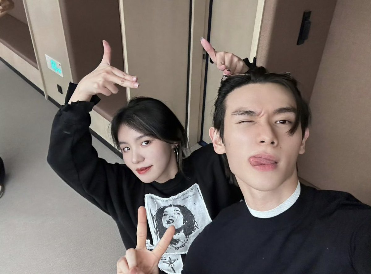 Ninnie9n's tweet image. แงงง น้องนายและเพื่อนร่วมคลาสเรียนของน้อง เพื่อนใหม่ของน้องน่ารักมากเลย

🔗 weibo.com/6049599987/523…

#นายท่านกรชิต #高卿尘
#GaoQingchen