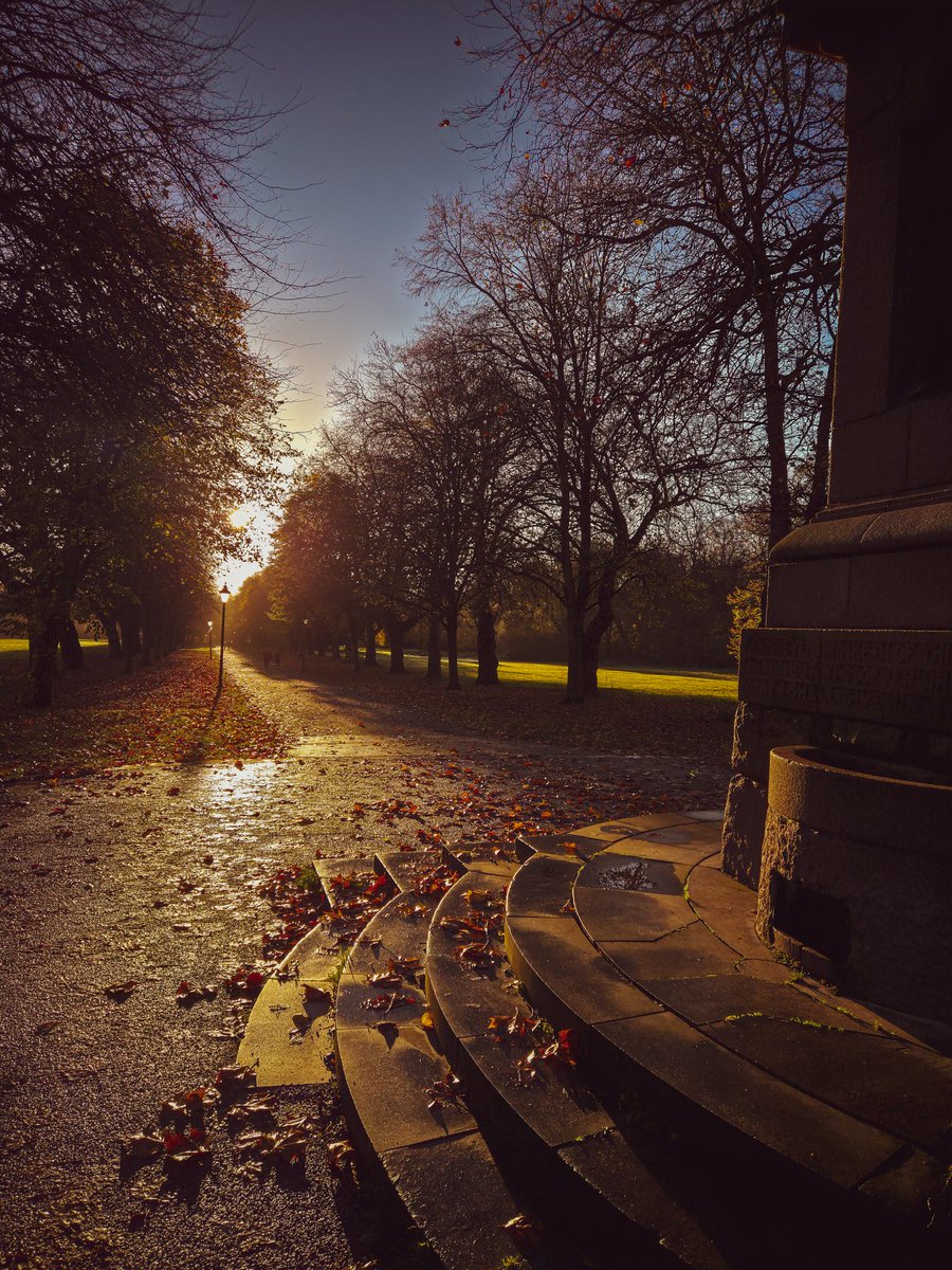 jayvaughanphoto's tweet image. Early walk. Worth it. 
Have a good week. x