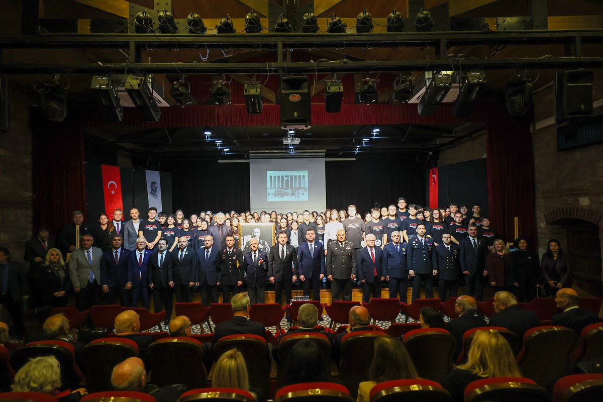 Silivri Kaymakamlığı tarafından düzenlenen 10 Kasım Atatürk’ü Anma programına, İlçe Başkanımız Sayın <a href="/sami_barlas/">Sami Barlas</a>  ve teşkilat mensuplarımızla birlikte katıldık.

Milletimizin gönlünde müstesna bir yere sahip olan Gazi Mustafa Kemal Atatürk’ü bir kez daha rahmetle anıyor, emaneti