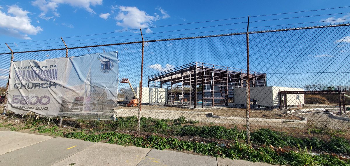 A megachurch rises

(58th &amp; Lindbergh, Southwest Philly)