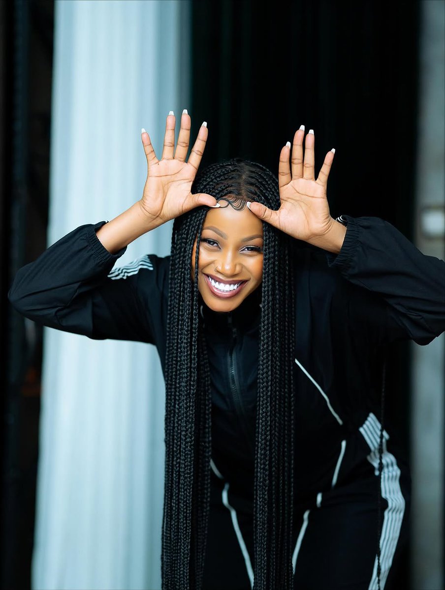 GalaxyTVUg's tweet image. ON AIR: The #GalaxyRequest!

Drop all your song requests.

Livestream via the #GalaxyDigitalApp.