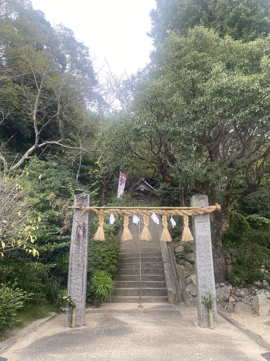 aaa1018sss's tweet photo. 糸島の花手水💐 https://t.co/GchD2Jbfpq
