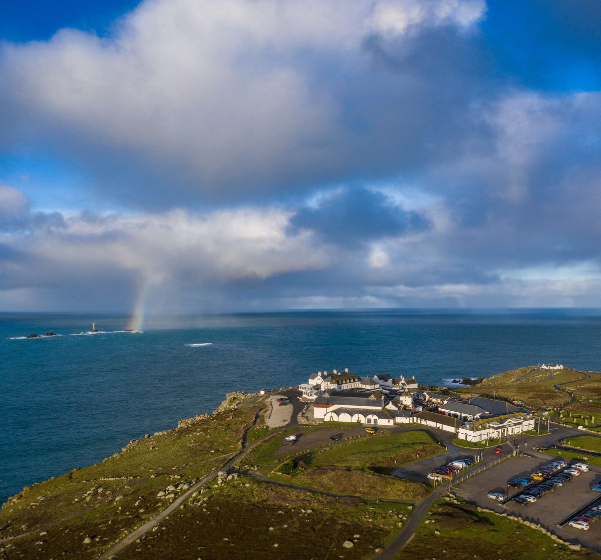 🌟 Happy Monday from Land’s End! 🌈 The Iconic Signpost Experience &amp; Penwith House are open 10 AM – 4 PM. ☕ Café: Mon–Thurs 10 AM – 4 PM, Fri 10 AM – 12 PM. Enjoy sights, shop, and relax with coffee! 🌊 #LandEnd #SignpostExperience #CornwallCafe #VisitCornwall #MondayVibes