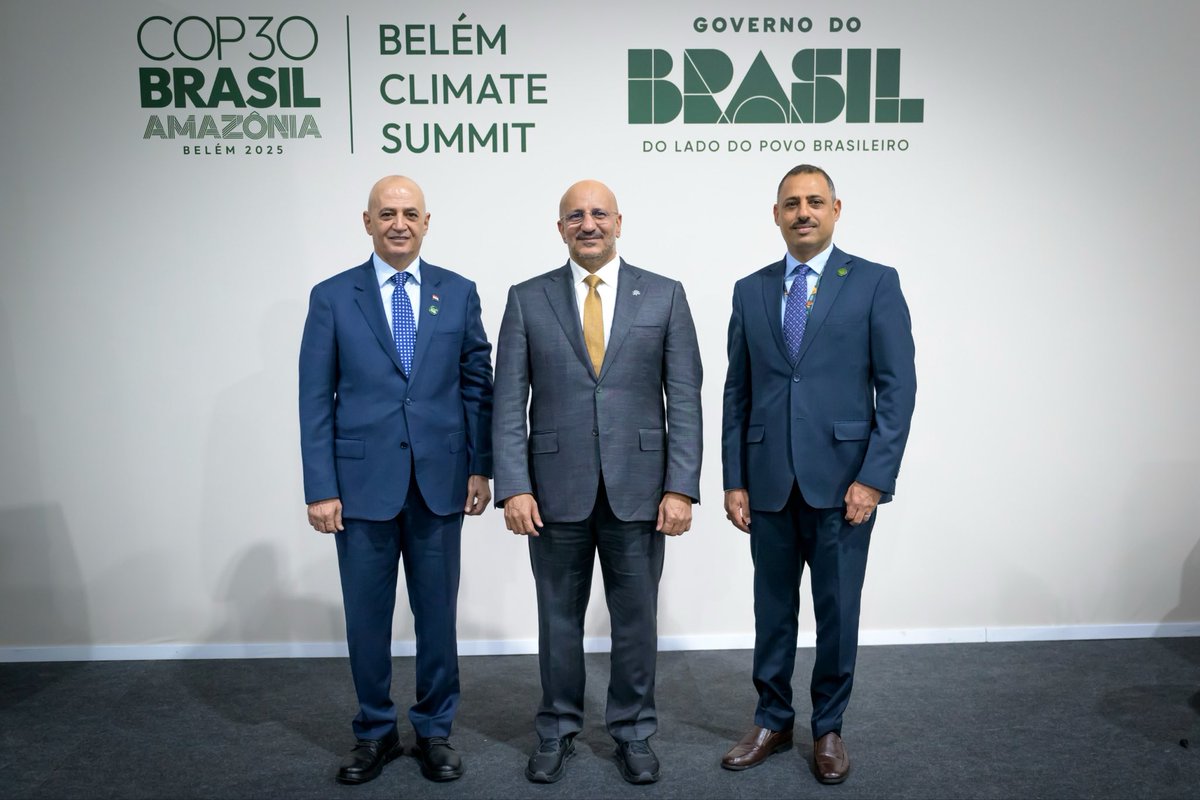 بتكليف من الاخ رئيس مجلس القيادة الرئاسي الدكتور رشاد العليمي، تشرفت بترؤس وفد الجمهورية اليمنية في قمة قادة العالم التي جمعت ملوك ورؤساء الدول والحكومات لافتتاح مؤتمر المناخ COP 30 في مدينة بيليم البرازيلية.
وفيما يواصل الفريق الفني، برئاسة وزير المياه والبيئة حضور جلسات