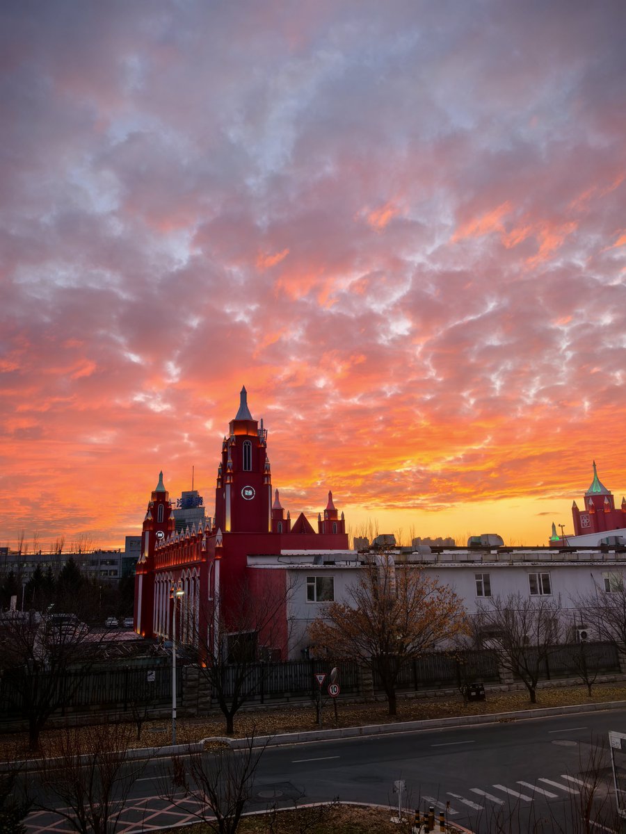 flyingfrog926's tweet image. 我不允许你错过
今天的晚霞～ #人间美好 #Views