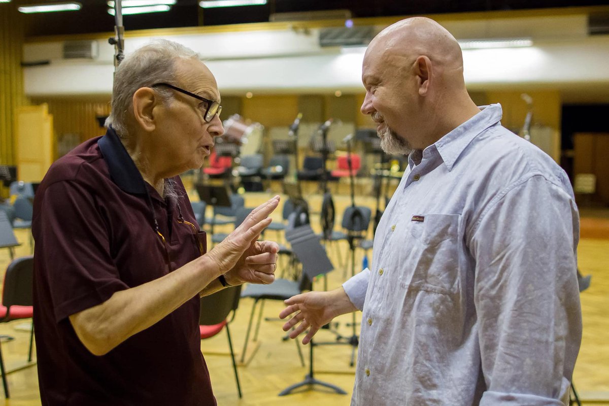 Italský skladatel a dirigent Ennio Morricone, jehož výročí narození si dnes připomínáme, patřil bezpochyby k nejvýznamnějším hudebním tvůrcům 20. století. Byl naším přítelem a jeho přítomnost nám dodnes chybí.
S úctou vzpomínáme ❤️