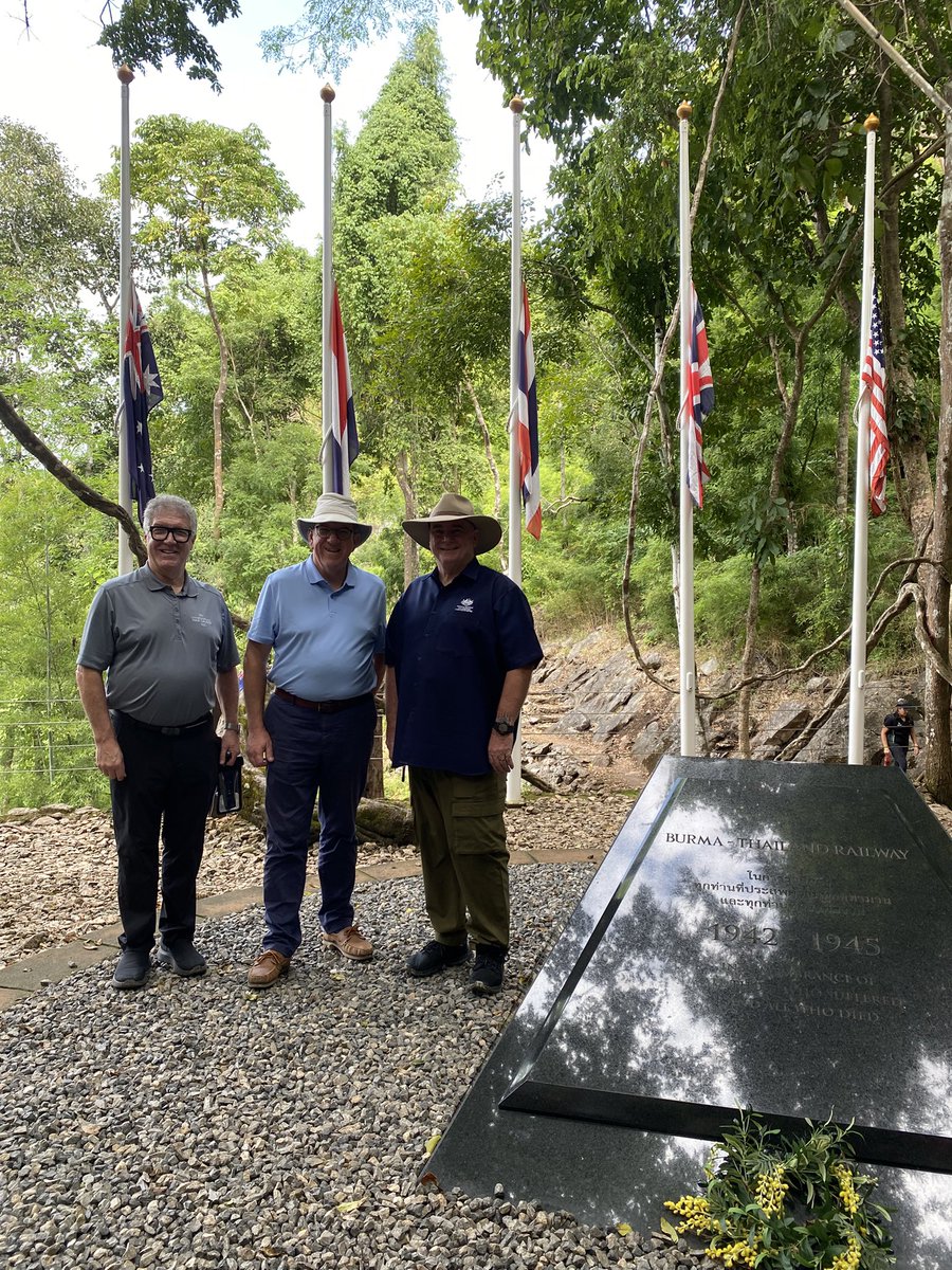 HellfirePass's tweet image. Today we had a great visit from @CWGC Vice Chairman @pdhudson1 and Area Director @davidaloveridge to #HellfirePass. Thank you so much for visiting us in #Kanchanaburi