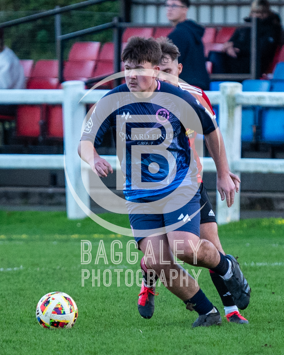 📸MATCH PICS📸

HENLEY TOWN (<a href="/theofficialhtfc/">The Official Henley Town F.C</a>) DEVELOPMENT v READING YMCA RAPIDS

Full Gallery: readingymcafc.com/202526/mp251108

🤝<a href="/Baggaley_Photo/">Baggaley Photography</a>🤝