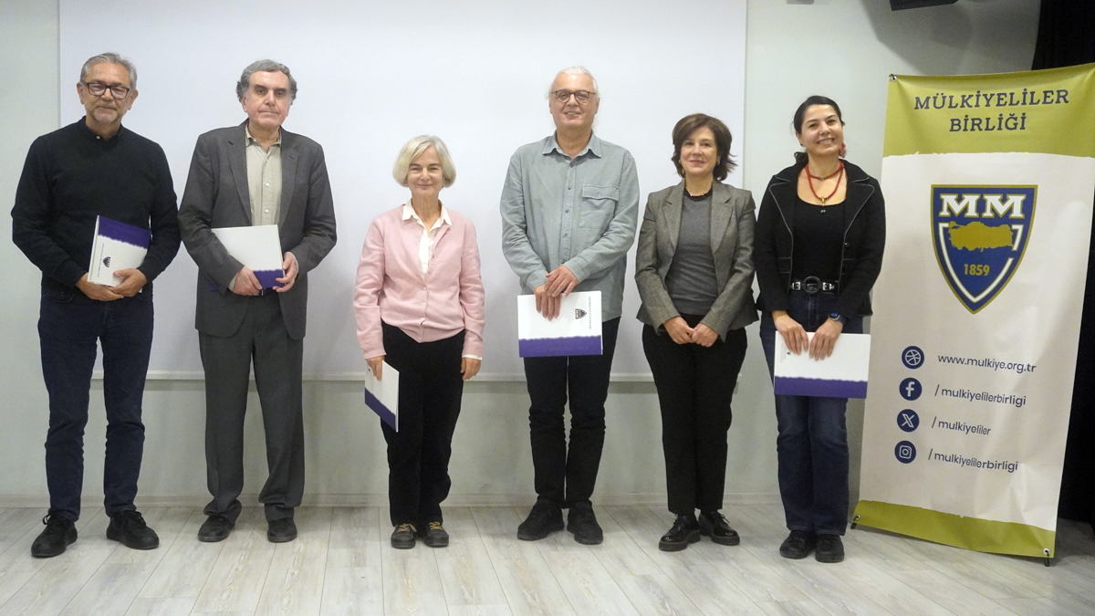 “Prof. Dr. Cahit Talas Sosyal Politika Ödülü” Töreni, 7 Kasım Cuma günü, Mülkiye Kültür Merkezi’nde gerçekleştirildi.

mulkiye.org.tr/prof-dr-cahit-…