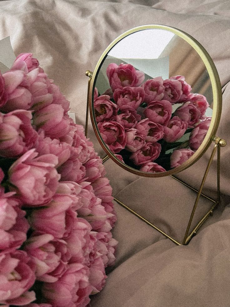 🦋

"
كل مايُلامِسُ الرُّوحَ بلطف ، يَصِلُ إليها بعُمق..♡

.