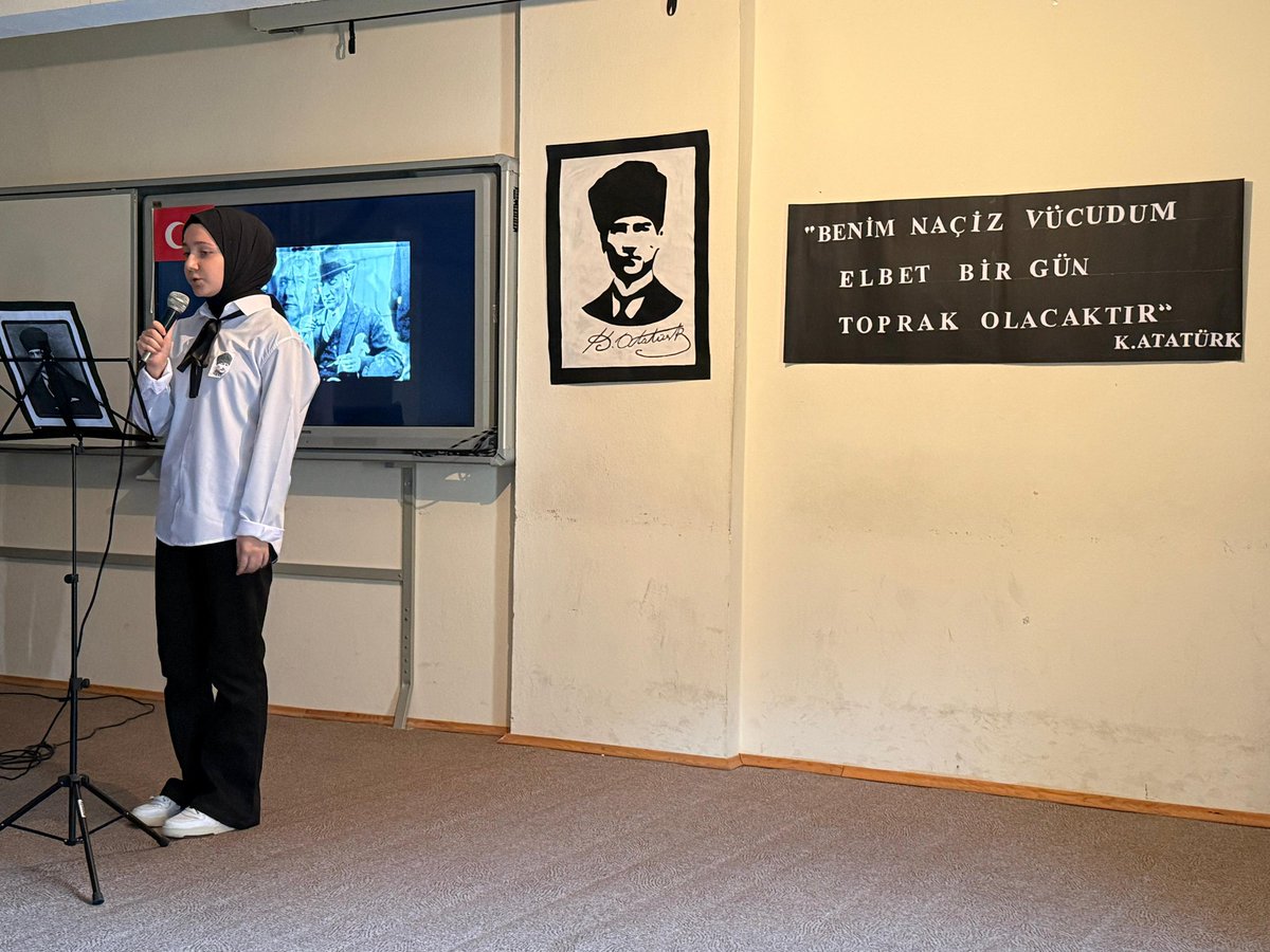 10 Kasım Atatürk'ü Anma programı Kürtün Anadolu Lisesi’nde; Kaymakamımız Sn. Nur YALÇINKAYA, daire amirleri ve öğrencilerin katılımıyla gerçekleştirildi.