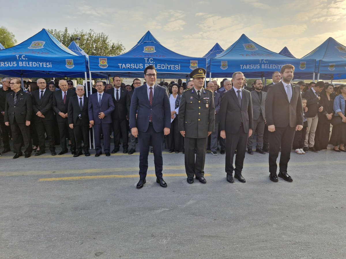 Tarsus Ticaret ve Sanayi Odası Meclis Başkanı Hüsnü Yağcı, Cumhuriyetimizin Kurucusu Gazi Mustafa Kemal Atatürk’ün ebediyete intikalinin 87. yıl dönümü dolayısıyla Cumhuriyet Meydanı’nda düzenlenen Anma Töreni’ne katıldı.