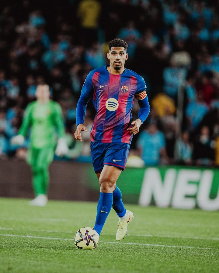 FCB World tweet media