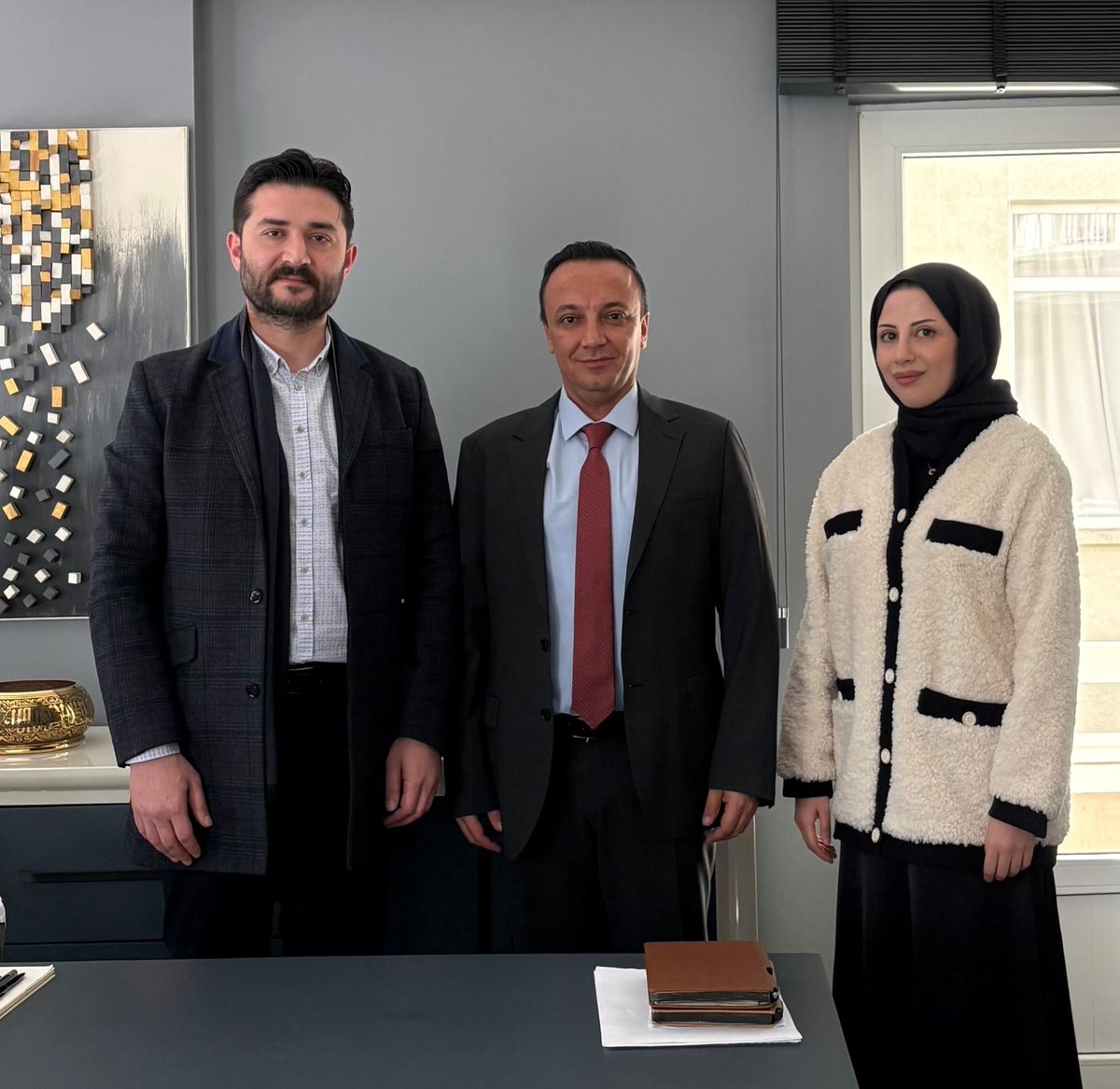 Ak Parti Ankara İl Avukat Koordinatörümüz <a href="/avmuratcandogan/">Av. Murat Can Doğan</a>, avukat ziyaretleri kapsamında; Av. Serhat Badem'i ziyaret etti. Misafirperverliği için kendisine teşekkür ederiz.

<a href="/hakanhanozcan/">Hakan Han ÖZCAN 🇹🇷</a>
<a href="/emrhntrn/">Emirhan Turan 🇹🇷 ⚖</a>