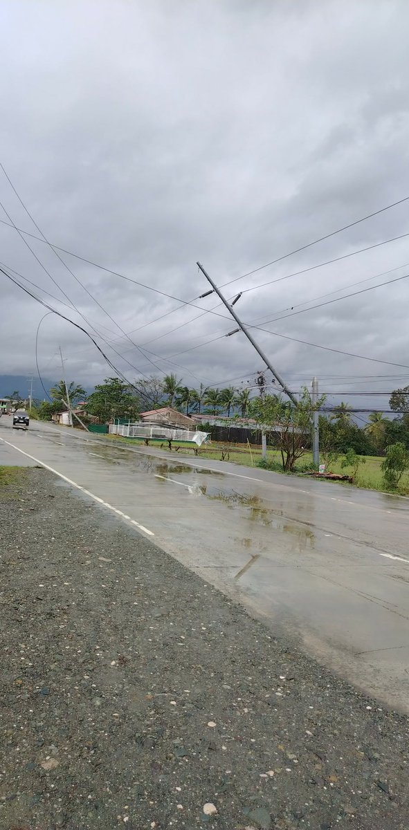 The aftermath of Super Typhoon Uwan has left us without electricity and water, and many houses have had their roofs removed. 🥲 However, thank God that we are all safe. 

#NuevaVizcaya