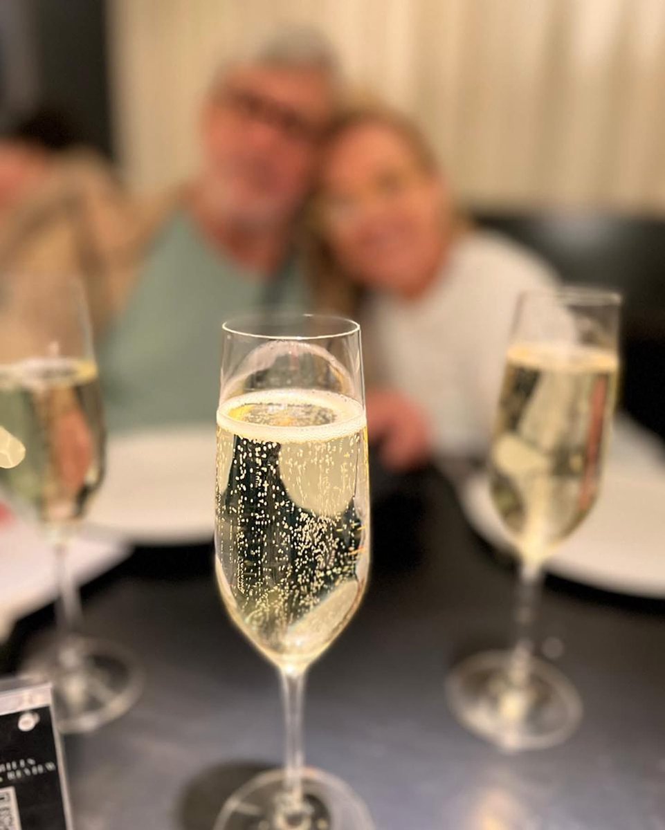 IvanLins138262's tweet image. Hoje brindamos o reconhecimento da minha musica pela Academia Latina de Gravação no Latin Grammy 2025, onde receberei uma premiação especial por minha obra durante meus 55 anos de carreira. Em breve dou mais notícias por aqui! 🥂✨

#ivanlins #latingrammy #lasvegas