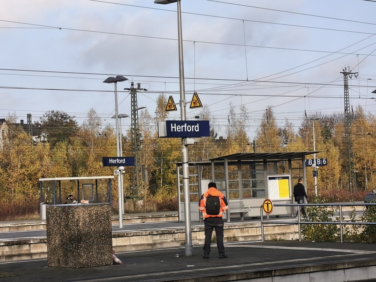 Sooo
Ich fahre jetzt zu Betty, Schampus trinken 
🍾🥂#dasperfektedinner