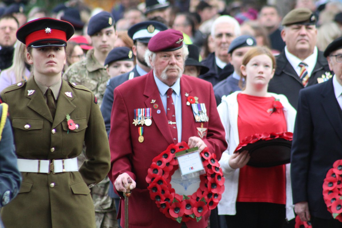 CharnwoodBC's tweet image. Charnwood paid tribute to fallen heroes on Remembrance Sunday in events in Loughborough and throughout the borough.

Read more 👉charnwood.gov.uk/news/2025/11/0…

We will remember them 🌹