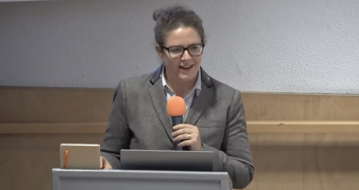AccessProjet's tweet photo. Le Dr. Claire ORBELL a soutenu sa thèse sur 𝐥𝐞𝐬 𝐞́𝐜𝐨𝐬𝐲𝐬𝐭𝐞̀𝐦𝐞𝐬 𝐝𝐞 𝐬𝐨𝐮𝐭𝐢𝐞𝐧 𝐚̀ 𝐥’𝐢𝐧𝐧𝐨𝐯𝐚𝐭𝐢𝐨𝐧 𝐝𝐚𝐧𝐬 𝐥𝐚 𝐭𝐫𝐚𝐧𝐬𝐢𝐭𝐢𝐨𝐧 𝐚𝐠𝐫𝐨𝐞́𝐜𝐨𝐥𝐨𝐠𝐢𝐪𝐮𝐞 en #AfriqueSubsaharienne.
#ProjetAcceSS #Thèse #Recherche #Innovation https://t.co/k0OpXKVQim