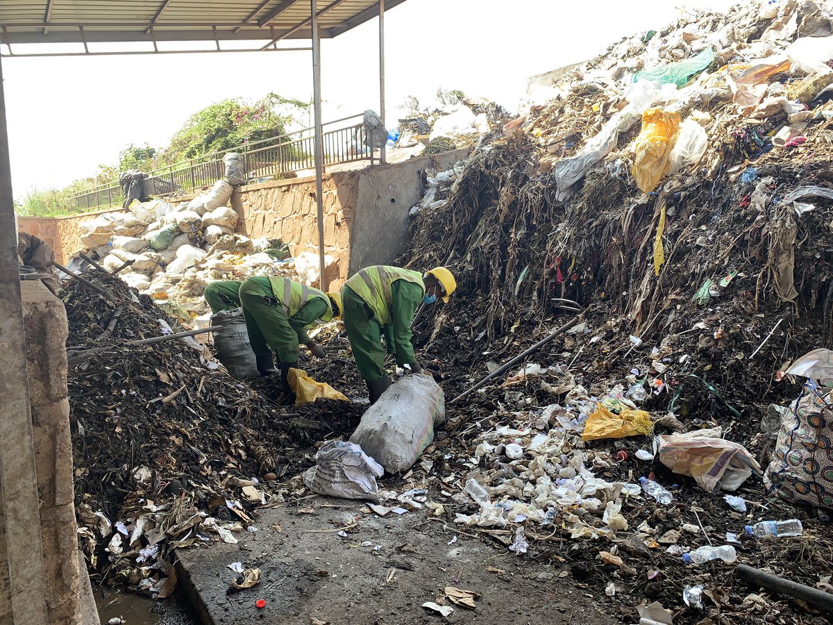 GreencareRwanda's tweet photo. Environmental Impact

Every bag of Grekompost saves waste from landfills and reduces carbon emissions 🌱
Together, we’re building a greener, cleaner Rwanda 🇷🇼
#ClimateAction #EcoRwanda #Grekompost https://t.co/whEwJHmekk