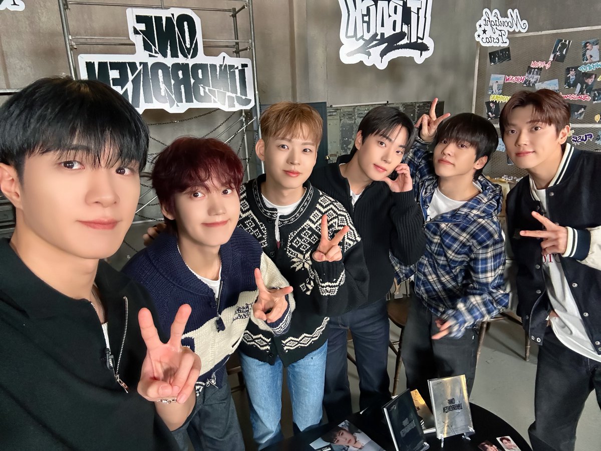 [#LightONF] 25.11.10 COUNTDOWN LIVE 📸

미니 9집의 시작을 함께한 COUNTDOWN LIVE❣️
이번 앨범도 행복한 기억으로 가득 채워지길 바라요🥰
퓨즈와 온앤오프 우리는 UNBROKEN‼️

#온앤오프 #ONF
#UNBROKEN #Put_It_Back