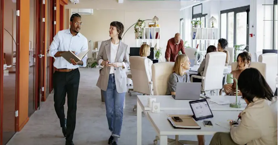 L'#AI direttamente integrata nelle #applicazioni #cloud utilizzate in azienda genera continua micro-innovazione e può aumentare la produttività senza curve di apprendimento infinite o investimenti straordinari. Ne parla Neil Sholay su <a href="/AI4Business/">datalog.ai</a>: social.ora.cl/60177rs5B