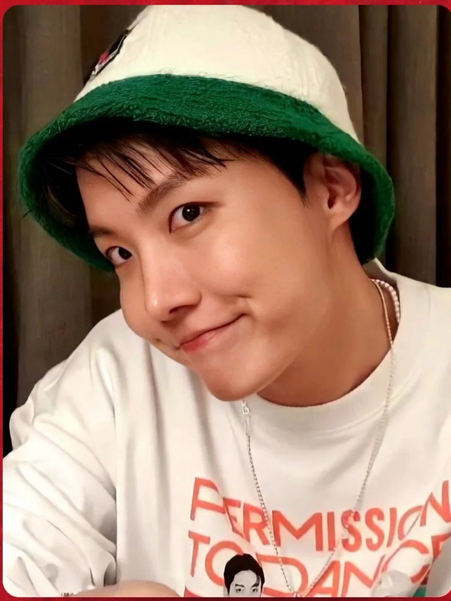 Adri_Hopeworld's tweet photo. Hobi ❤️love 
I vote for #jhope at #2025MAMAVOTE https://t.co/3EndZLjdNN