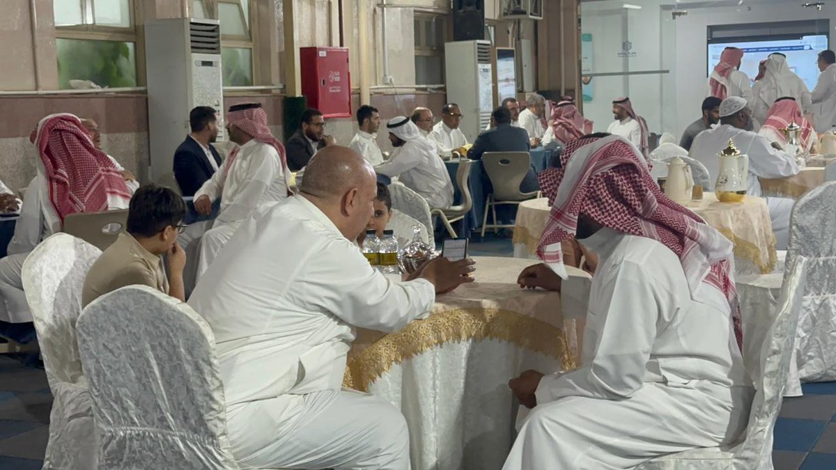 RowadBur's tweet image. 📚 عقدت مدارس الرواد الأهلية ببريدة لقاء أولياء الأمور لمناقشة مصالح أبنائنا الطلاب واحتياجاتهم التعليمية والتربوية، وتعزيز التعاون بين البيت والمدرسة لتحقيق أفضل النتائج 🌟�