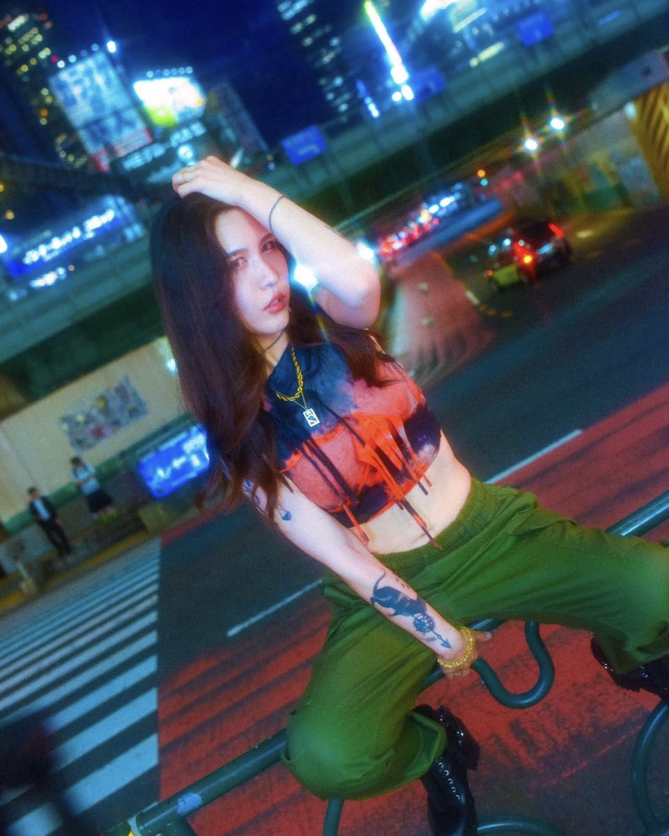 伝説の女性監督📹✨✨

鈴木リズさん:(<a href="/AV_rizu/">鈴木リズ‎〘公式‎〙性職者</a>)