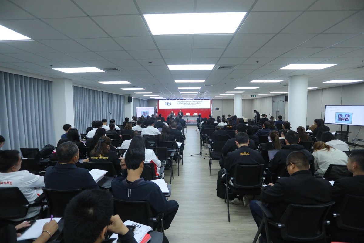 somsakthepsutin's tweet image. วันนี้ พรรคเพื่อไทย ได้จัดเทรนนิ่ง ผู้สมัคร สส. เพื่อเตรียมพร้อมเลือกตั้ง โดยได้ติวเข้ม กฎหมาย-โซเชียล-ทำแกน ครับ