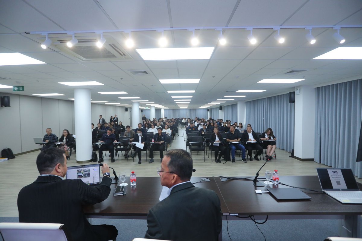 somsakthepsutin's tweet image. วันนี้ พรรคเพื่อไทย ได้จัดเทรนนิ่ง ผู้สมัคร สส. เพื่อเตรียมพร้อมเลือกตั้ง โดยได้ติวเข้ม กฎหมาย-โซเชียล-ทำแกน ครับ