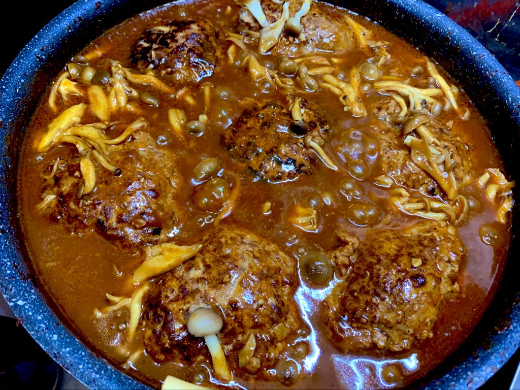 リクエストにお応えして煮込みハンバーグを作りました👩🏻‍🍳
限定7食ですがすでに1食でてます🍴✨
早い者勝ちなのでお早めにどうぞ‼️‼️