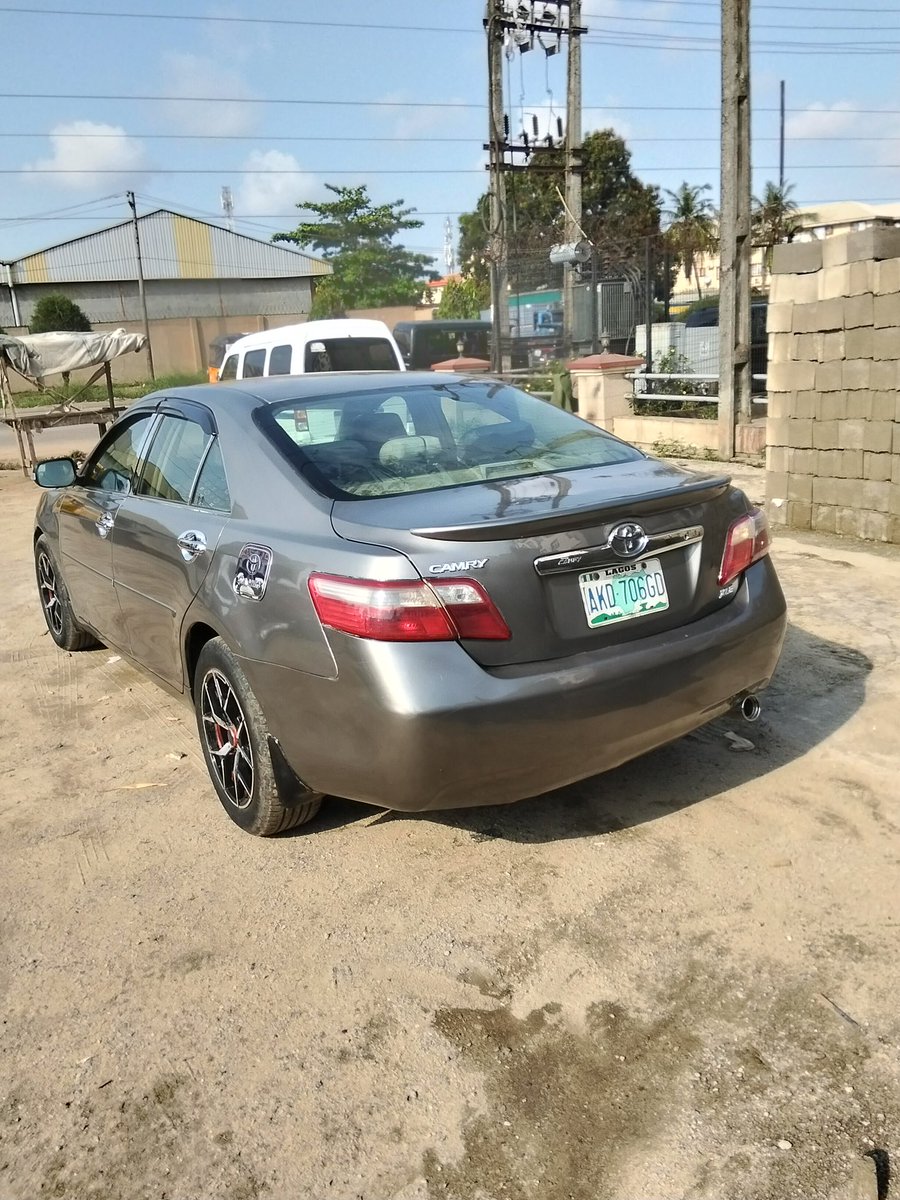 OlaAkanni7's tweet photo. @Carsnationn Toyota Camry 2007 model
Automatic drive
Good engine performance 
Working AC 
Clean interior 
Clean first body
Good tyres with alloy wheels
For Necessary info pls call /WhatsApp 07062961668 https://t.co/UgwZVpDNr5