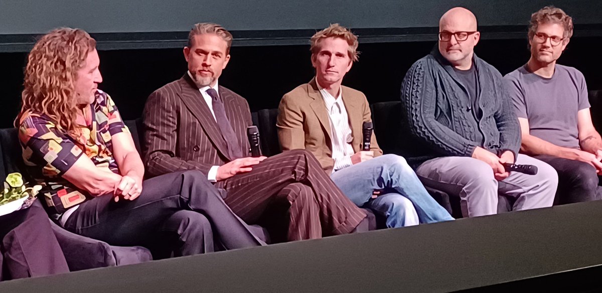 dawnyb's tweet photo. For MONSTER: THE ED GEIN STORY: Ian Brennan, Charlie Hunnam, Max Winkler, Mac Quayle (Composer), Michael Bauman (Director of Photography), Adam Penn (Editor) and Matthew Flood Ferguson (Production Designer).
#MonsterTheEdGeinStory
#CharlieHunnam
#FYSee
#TheFallEdit
#EdGein https://t.co/O3G4dVBm47