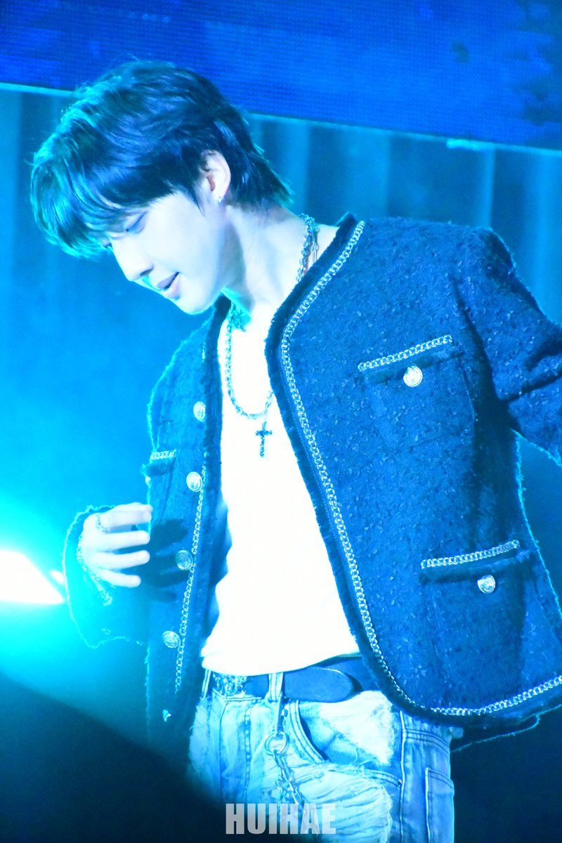 251107  
WHU IS ME : SWITCH 2부    

주사위 6점🎲 

#PENTAGON #펜타곤 
#후이 #HUI #フイ 
#WHU_IS_ME 
#WHU_IS_ME_SWITCH